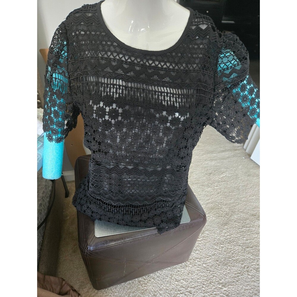 EXPRESS Black Crochet Semi-Sheer Short Sleeve Lined Casual Top Women's Size Larg